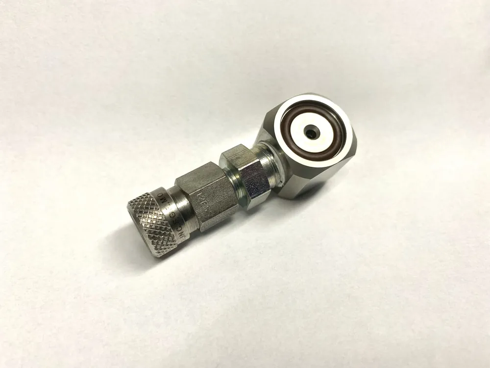 SCUBA Block to Foster Female Quick Disconnect Adapter