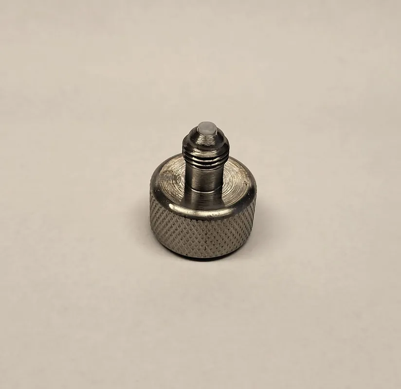 Bleeder Knob for Hose Assemblies