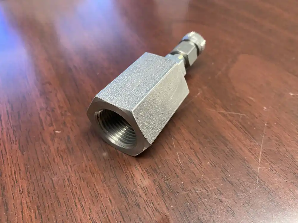 DIN200/DIN300 to Female Quick Disconnect Adapter