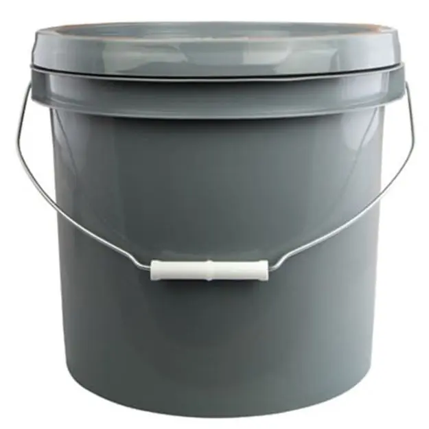 Corn Cob Media In 3.5 Gallon Bucket 15Lbs