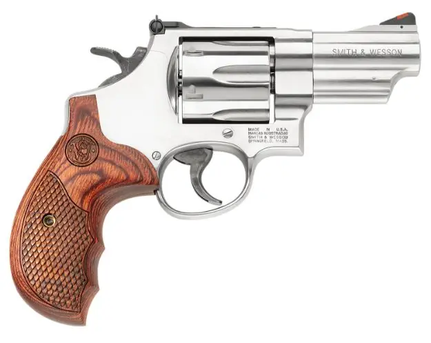 S&W*M629 *CA* 150715 44M DLX 3 6R SS